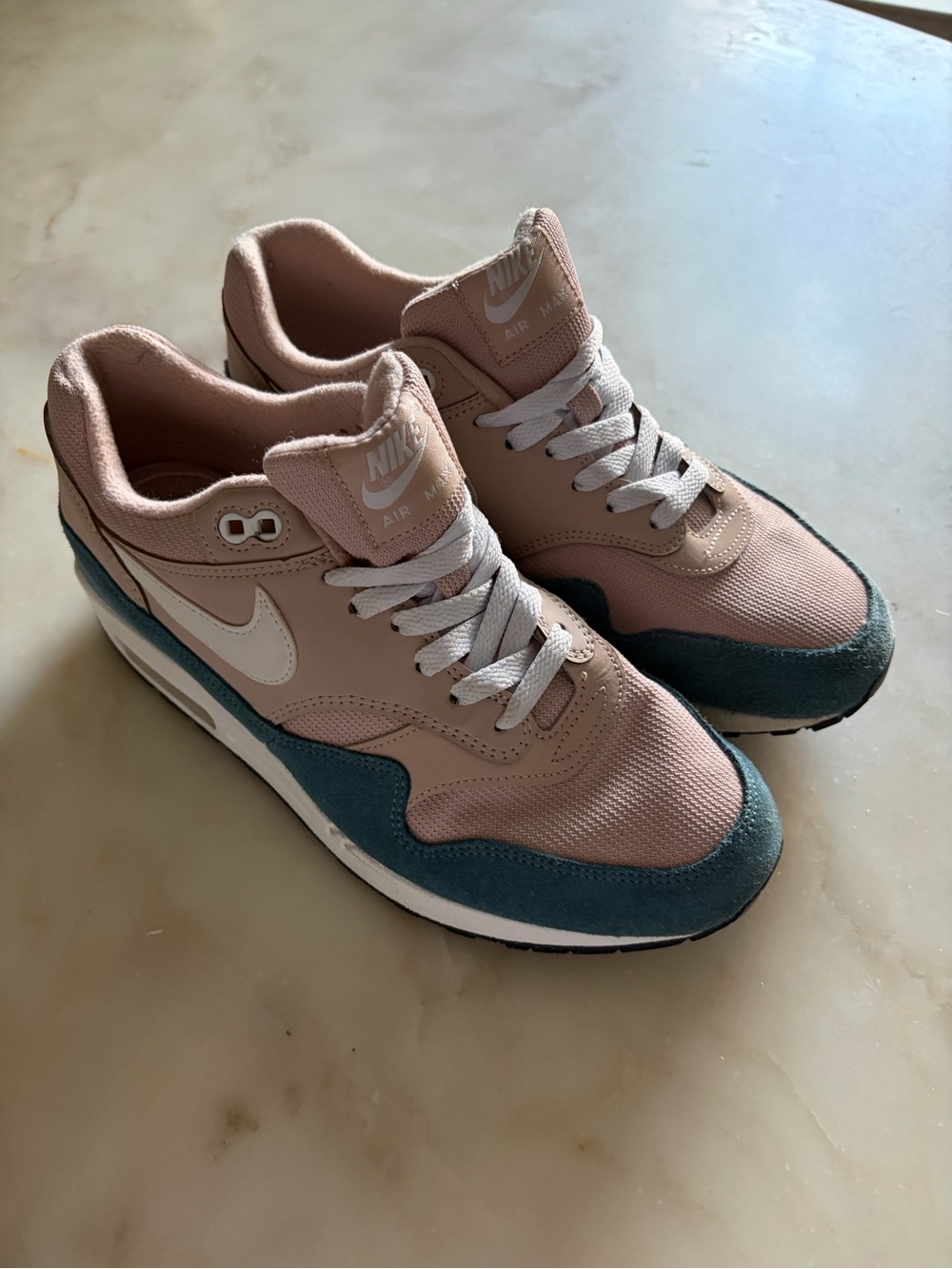Nike Women’s Air Max 1 Celestial Teal Particle Beige Sneakers - Picture 3 of 6